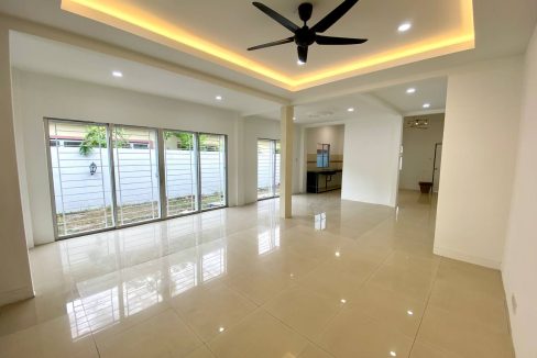 ANGSIVILLE TAMAN TUANKU JAAFAR